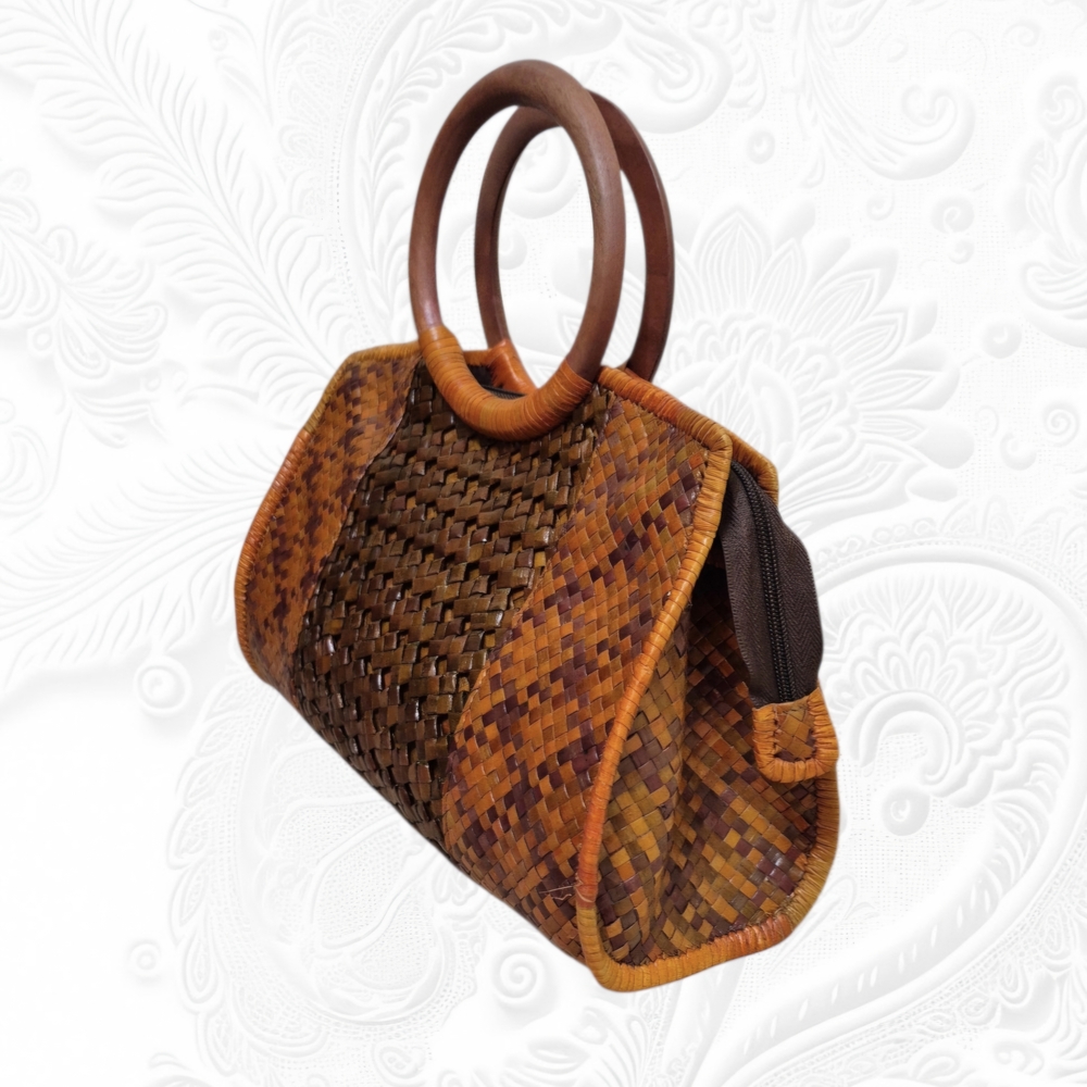 Handmade Woven Pandan Leaves Multicolor Hand Bag with Wooden Handles, Mini - Picture 3 of 5